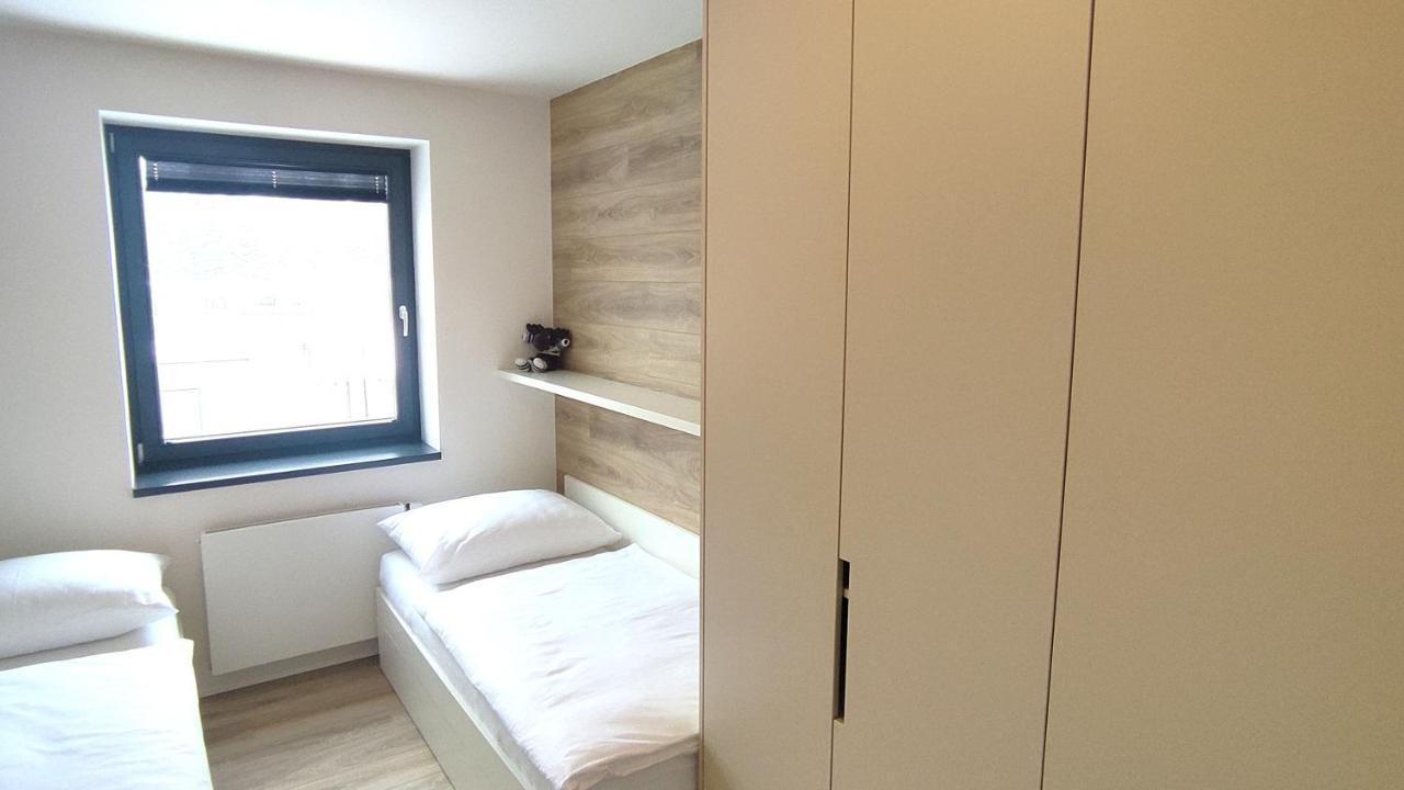 Apartment Tichy U Mumlavskeho Vodopadu 2kk S Garazi V Tesne Blizkosti Hornickeho Muzea - By Relax