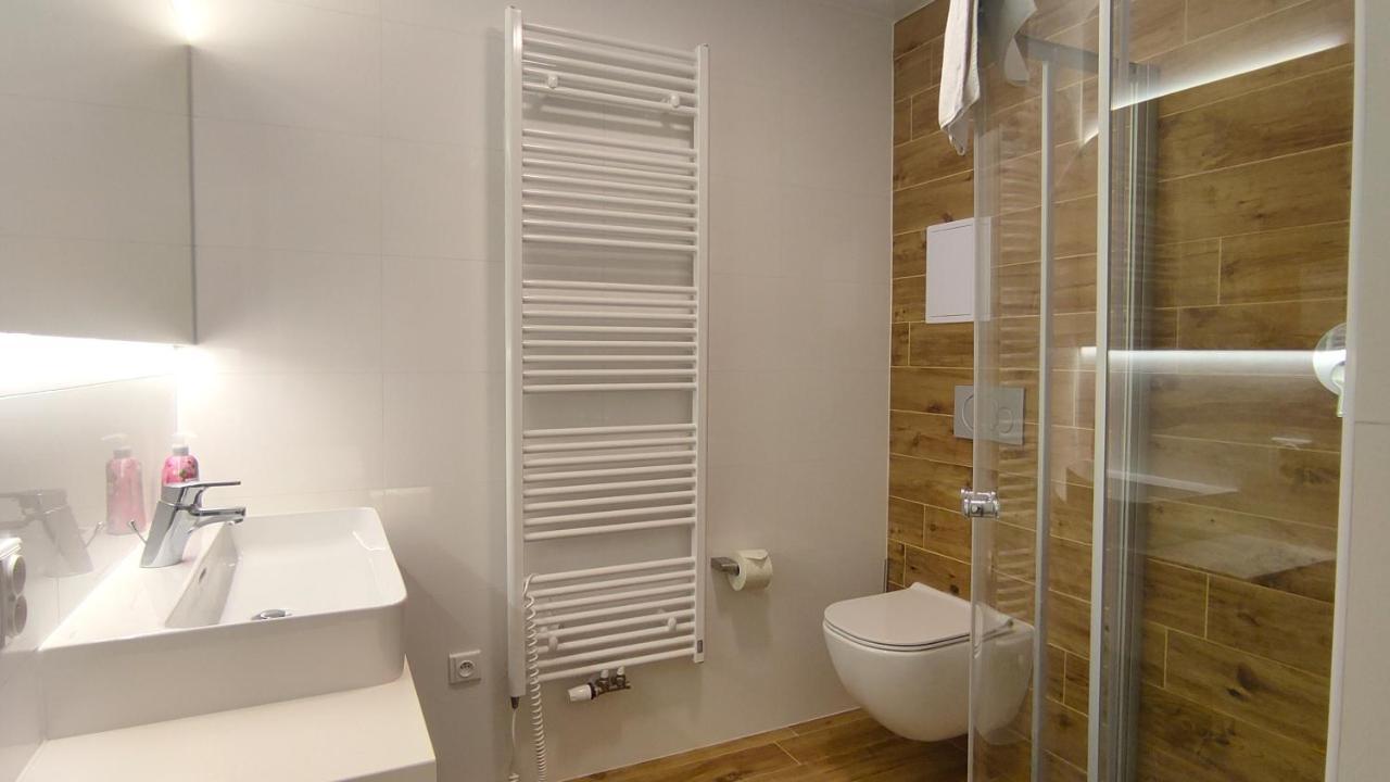 Apartment Tichy U Mumlavskeho Vodopadu 2kk S Garazi V Tesne Blizkosti Hornickeho Muzea - By Relax *