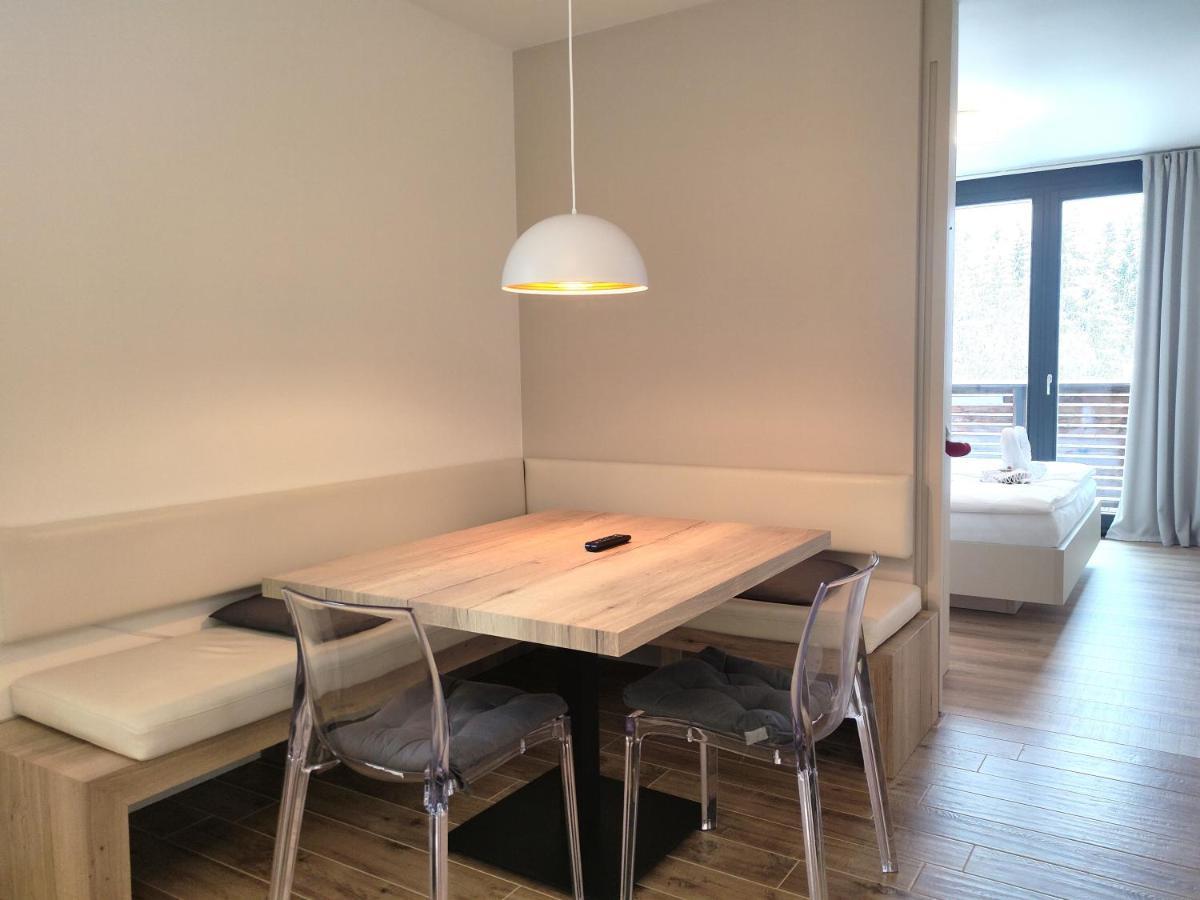 Tichy U Mumlavskeho Vodopadu 2kk S Garazi V Tesne Blizkosti Hornickeho Muzea - By Relax Apartmán *